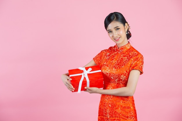 揭秘明天中彩票的号码是：探索中奖的奥秘与最佳品牌选择